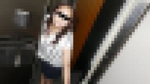 人妻自宅ハメ ～バスト100センチ超えの巨乳妻～　成田あきこ