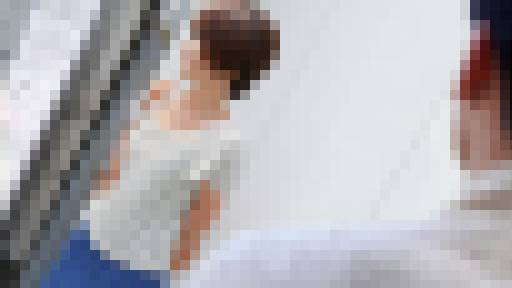 主婦を口説く 42～チンコに吐息を吹きかける真面目な奥様～　畑中沙織