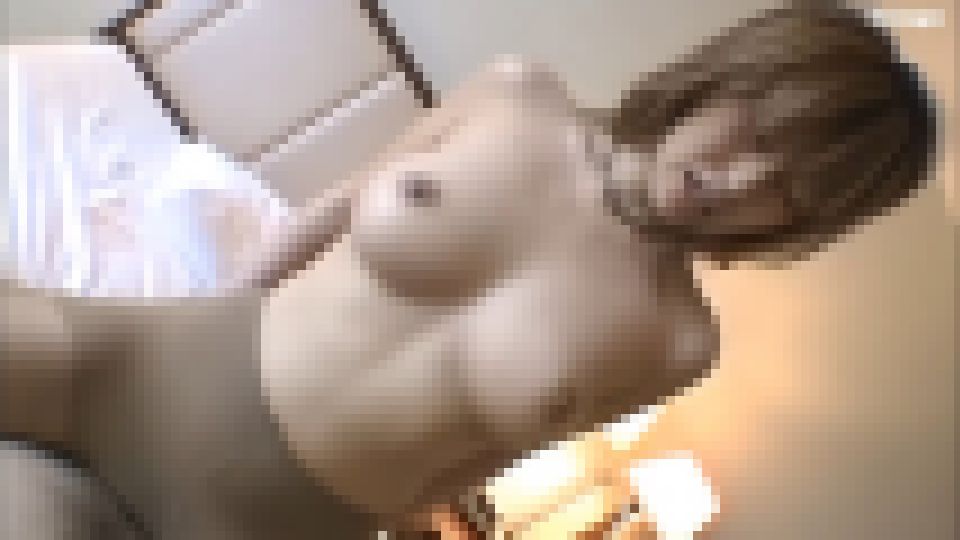 人妻＆BOUGA　Gカップスタイル抜群金髪セレブGAL妻の駆け込み忘我。綺麗な乳房が痙攣で小刻みに震わせ惜しげもなく逝きまくる忘我をさらけ出せるのは旦那の前じゃなく　りょうこ