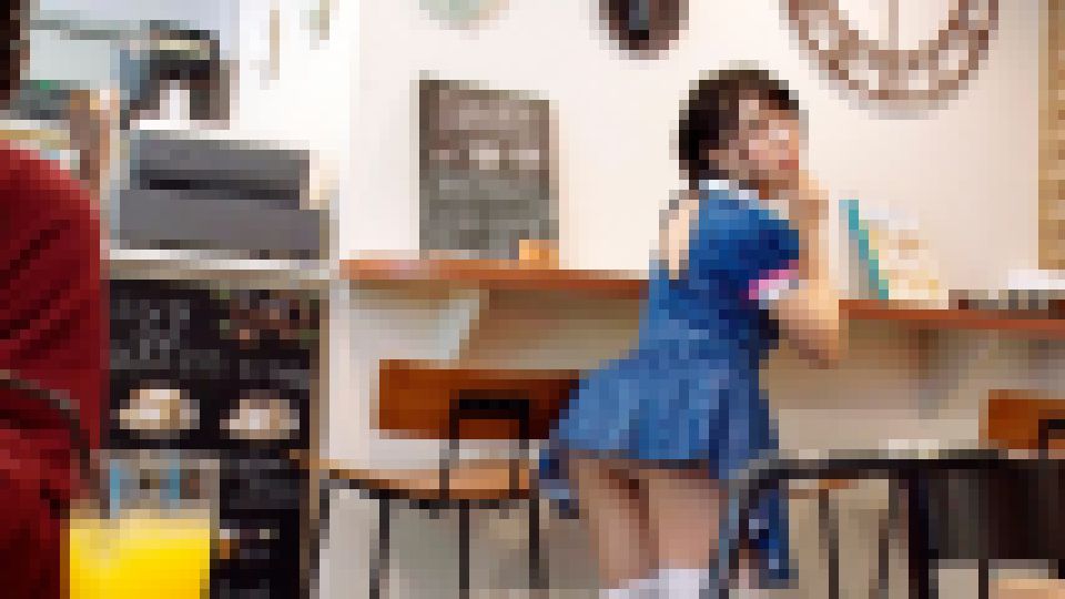 バレないようにこっそり見せつけ　こっそりドキドキパンチラ挑発　オムニバス