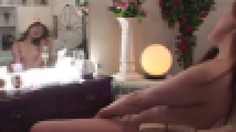 華麗なるセレブたち 背徳の白金ネーゼ　不明