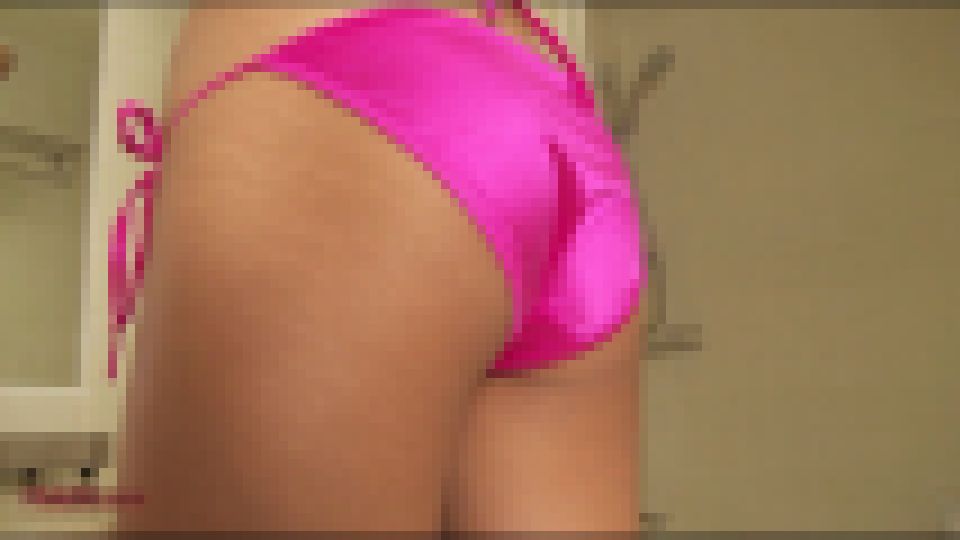 タイのレディーボーイ、ピンキーはバスタブでのアナルプレイが大好き　ピンキー