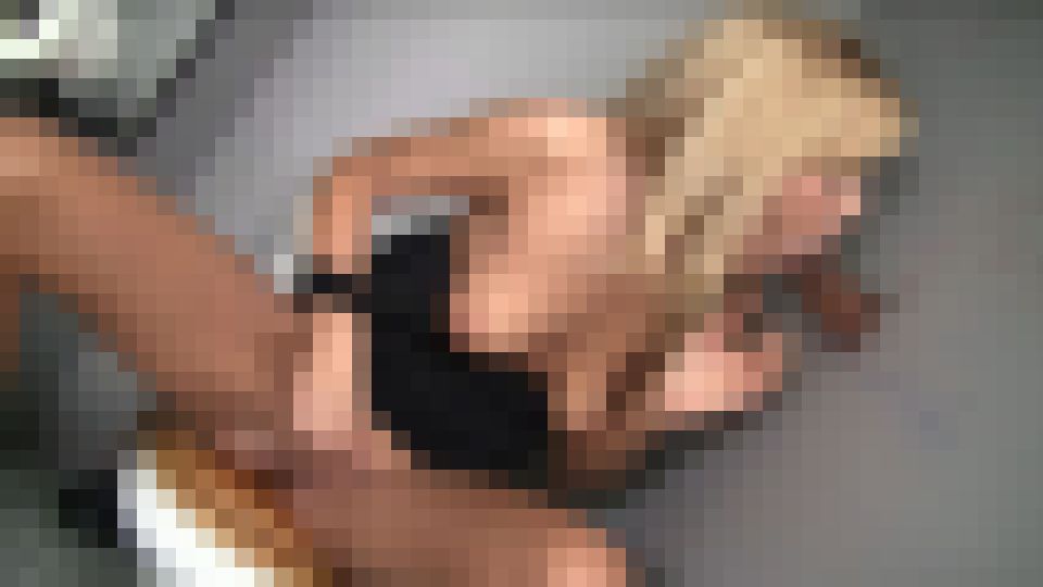 無修正、ブロンドでムラムラ、ダーシー・タイラーがグローリーホールで淫乱フェラチオ　ダーシー・テイラー