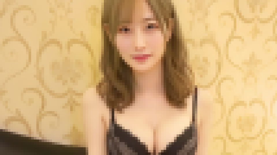 福岡出身の究極美女。抜群スタイルの色白ミニマムな体。有名国立女子大１９歳に初めての中出し。　りこ