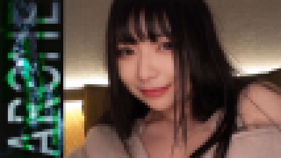 調理専門学生18歳。おとなしそうな顔で超淫乱。「ダメッ?ダメッ?」と言いながらもマンコ激締め騎乗位で中出し。　涼夏