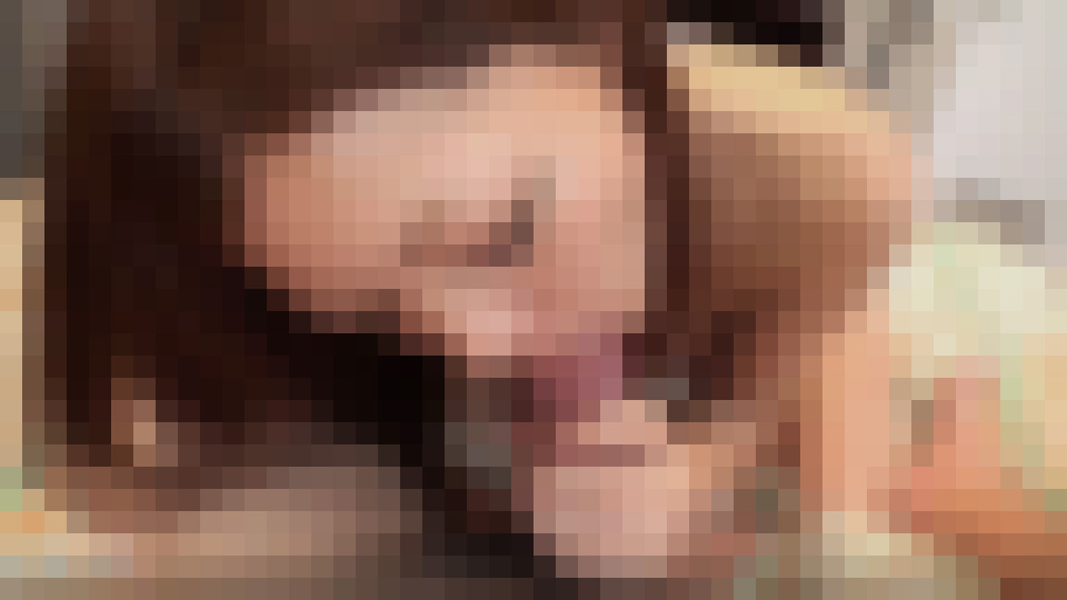 無修正、小ぶりなおっぱいのこのみは、男のチンポが大好きで、特別に舐めた後、飲み込んでしまう。　このみ