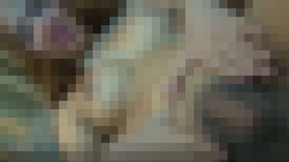 無修正、ハイヒール、水玉ランジェリー＆剃毛チンポ黒髪のタイ人トランスガール、ポップがチンポをシゴきまくる。精液まみれになるまで。　ポップ