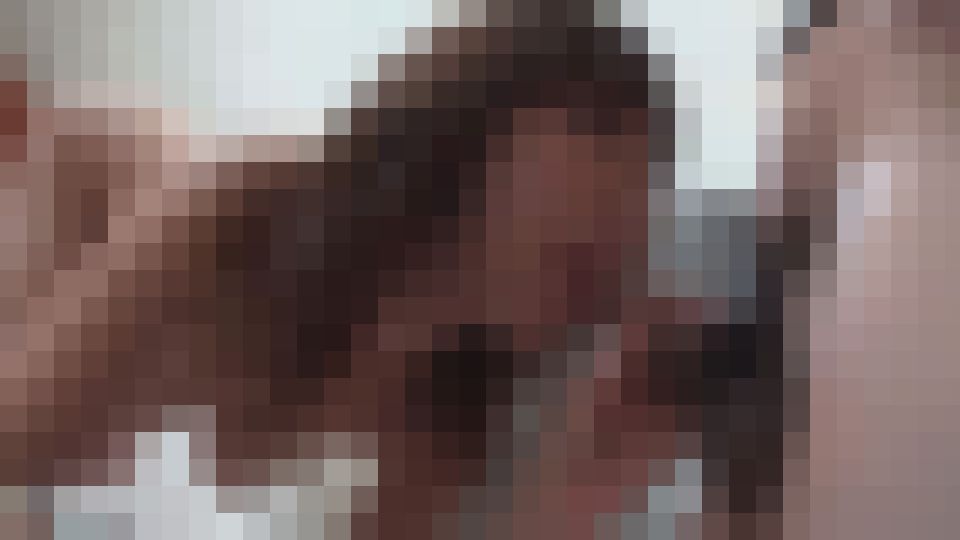 無修正、非常に美しいタトゥーのアジア人女性・上村あさみがマンコに大量の精液を注ぎ込まれる　上村麻美