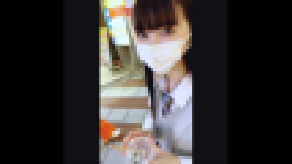 【顔出しサンプルあり】”話題の大バズり18歳インフルエンサー”初デビュー！！顔出し解禁ガチ中出し撮影　絶対にここでしか見れません。【高画質】　素人