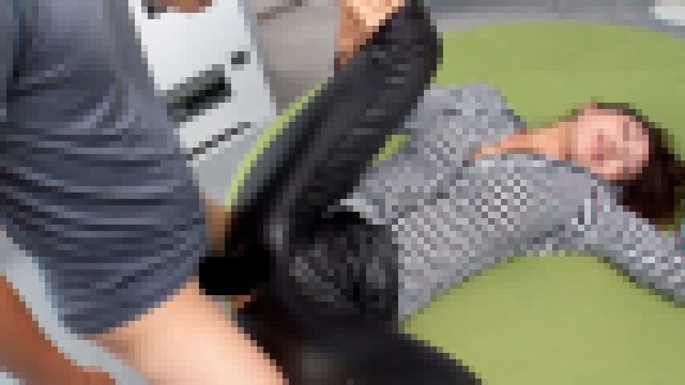 穴開きレザーパンツSEX